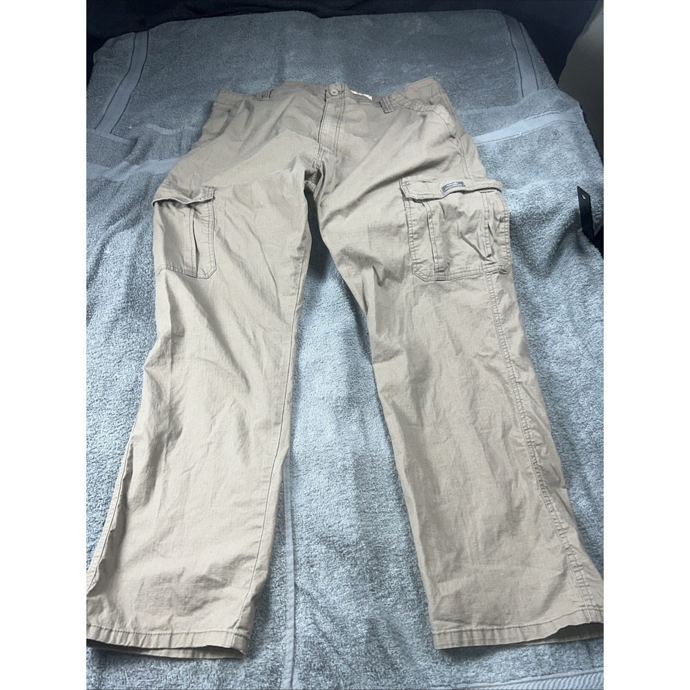 Wrangler Cargo Pants Mens W40 L32 Khaki Beige Hiking Fishing Outdoors